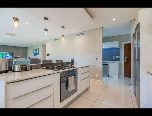 4 BEDROOM TOWNHOUSE FOR SALE IN IZINGA